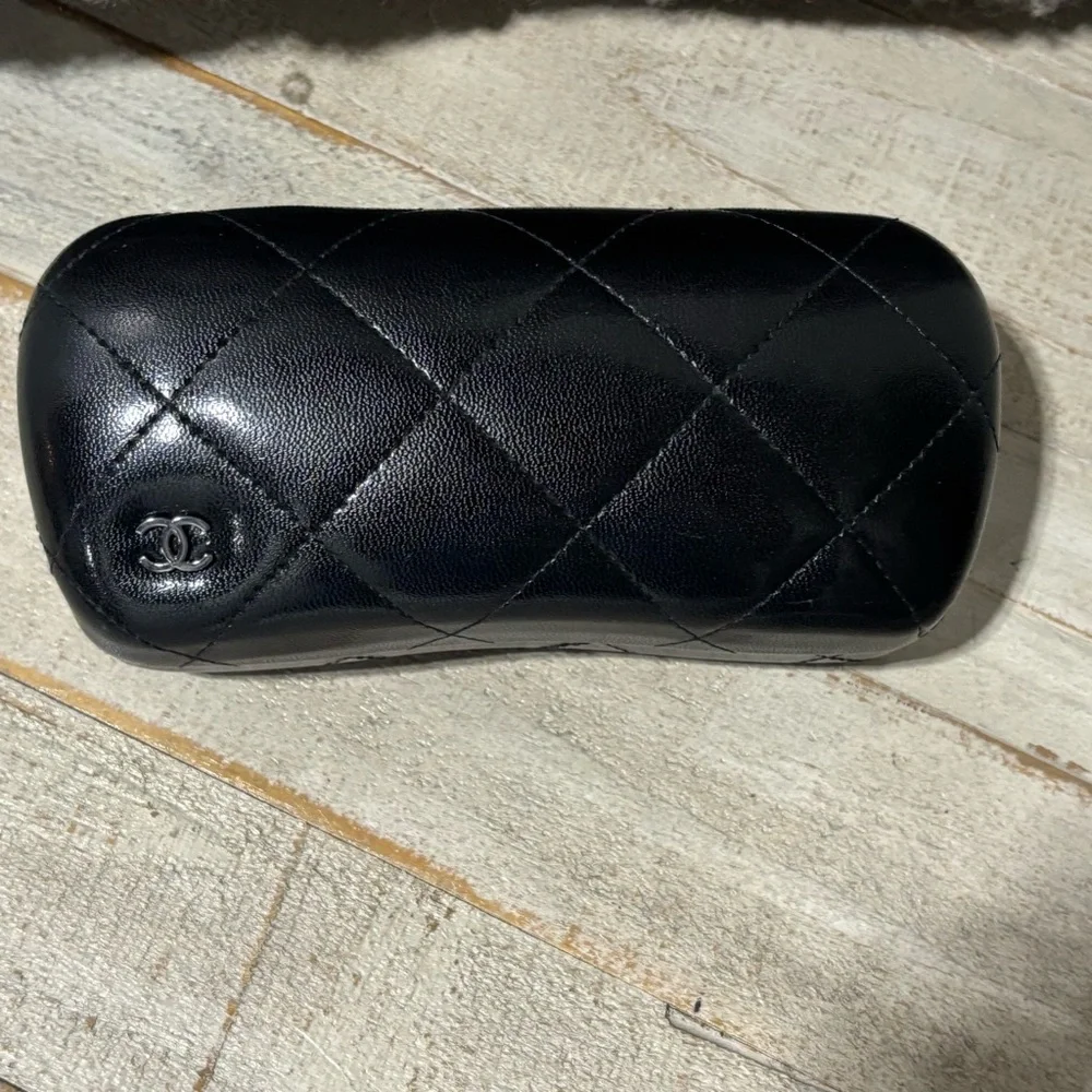 CHANEL Black Sunglasses with Gold Accents / has authentic case 🌺 - Picture 2 of 9